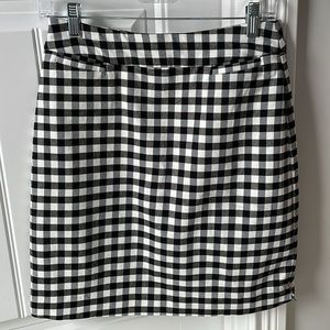 Christopher & Banks shepherd check skort size 4